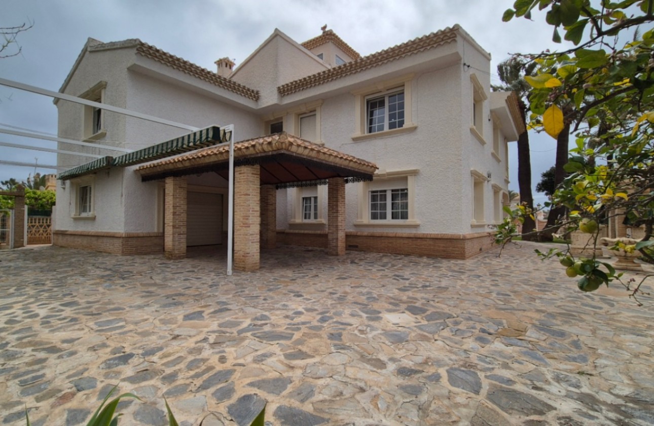 Resale - Detached Villa - Orihuela