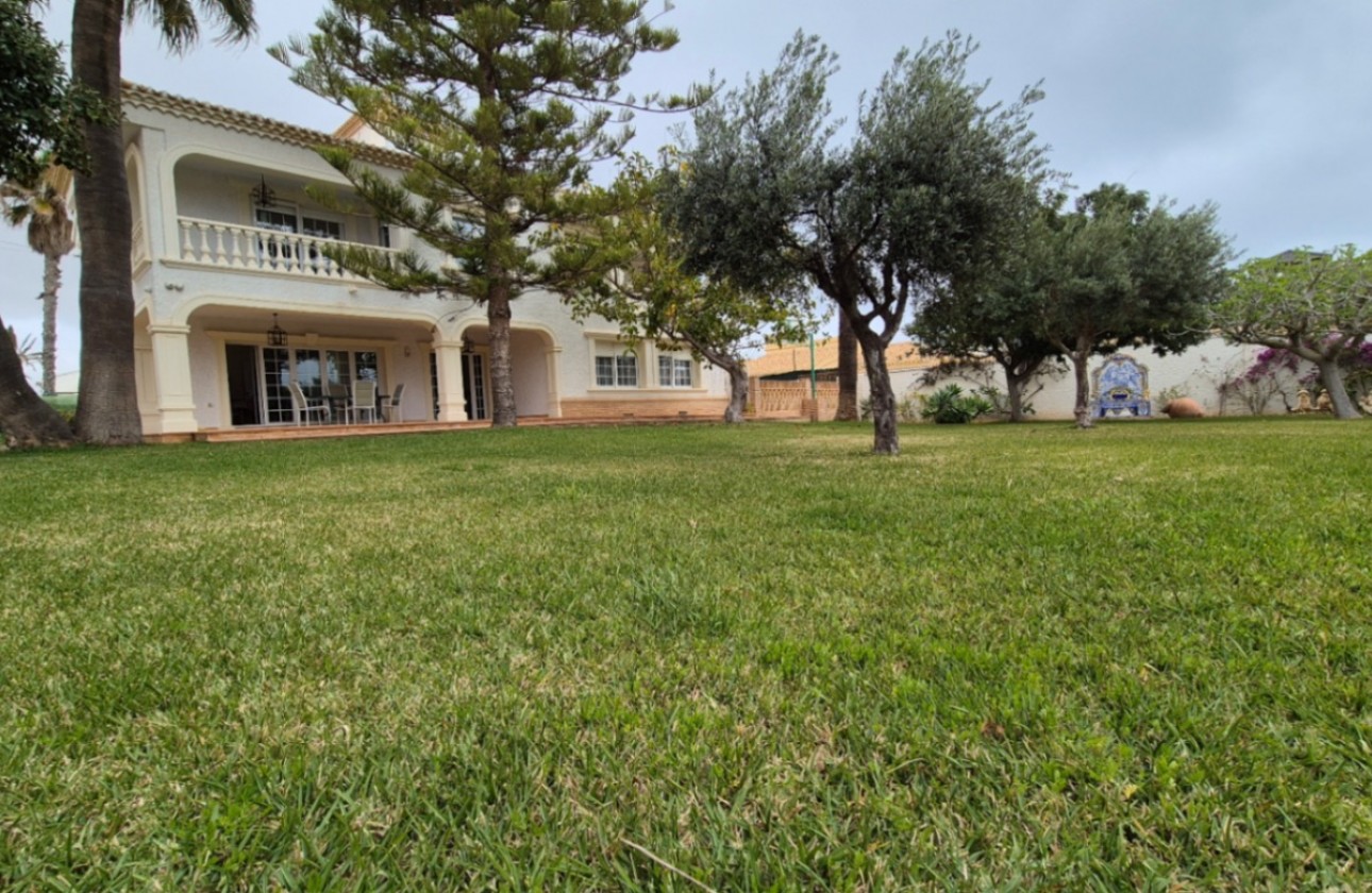 Resale - Detached Villa - Orihuela