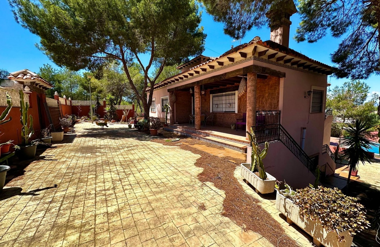 Resale - Detached Villa - San Miguel de Salinas