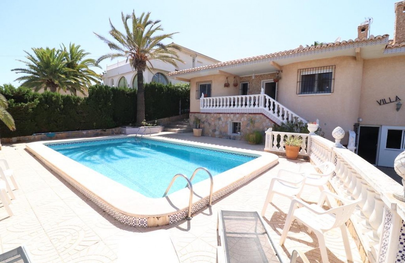 Resale - Detached Villa - Torrevieja - Los Balcones - Los Altos del Edén