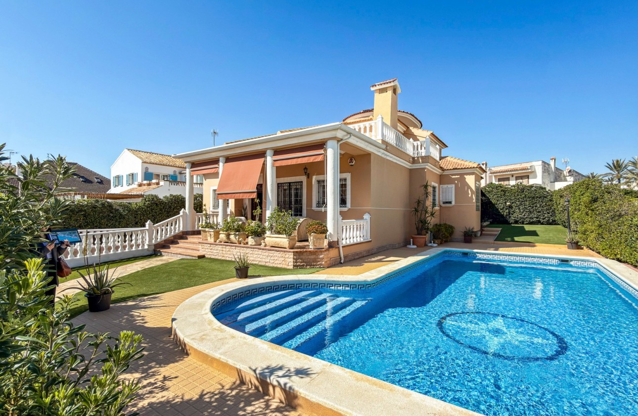 Resale - Detached Villa - Torrevieja - Torrelamata - La Mata
