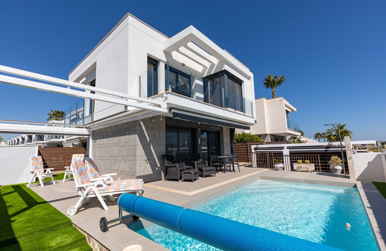 Resale - Detached Villa - Vistabella Golf