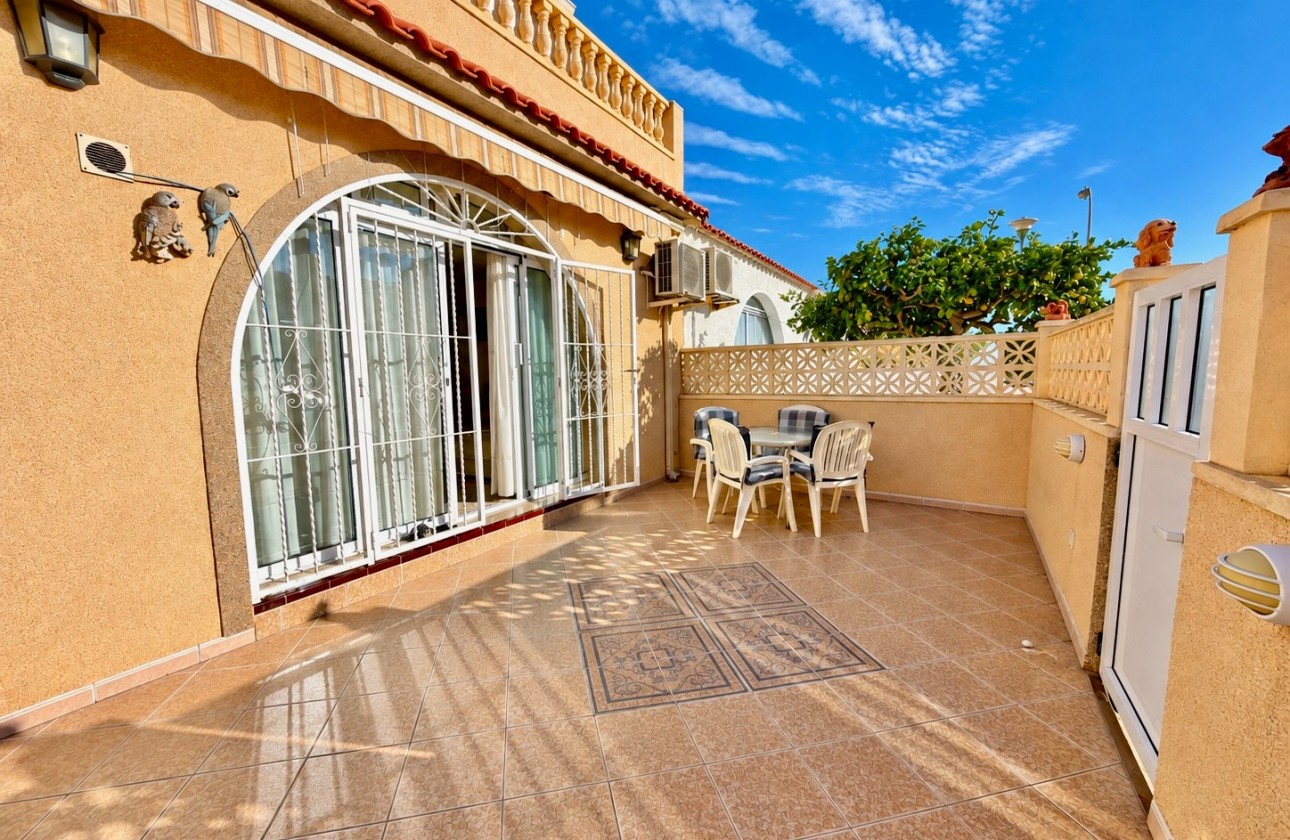 Resale - House - Torrevieja - La Siesta/ El Chaparral