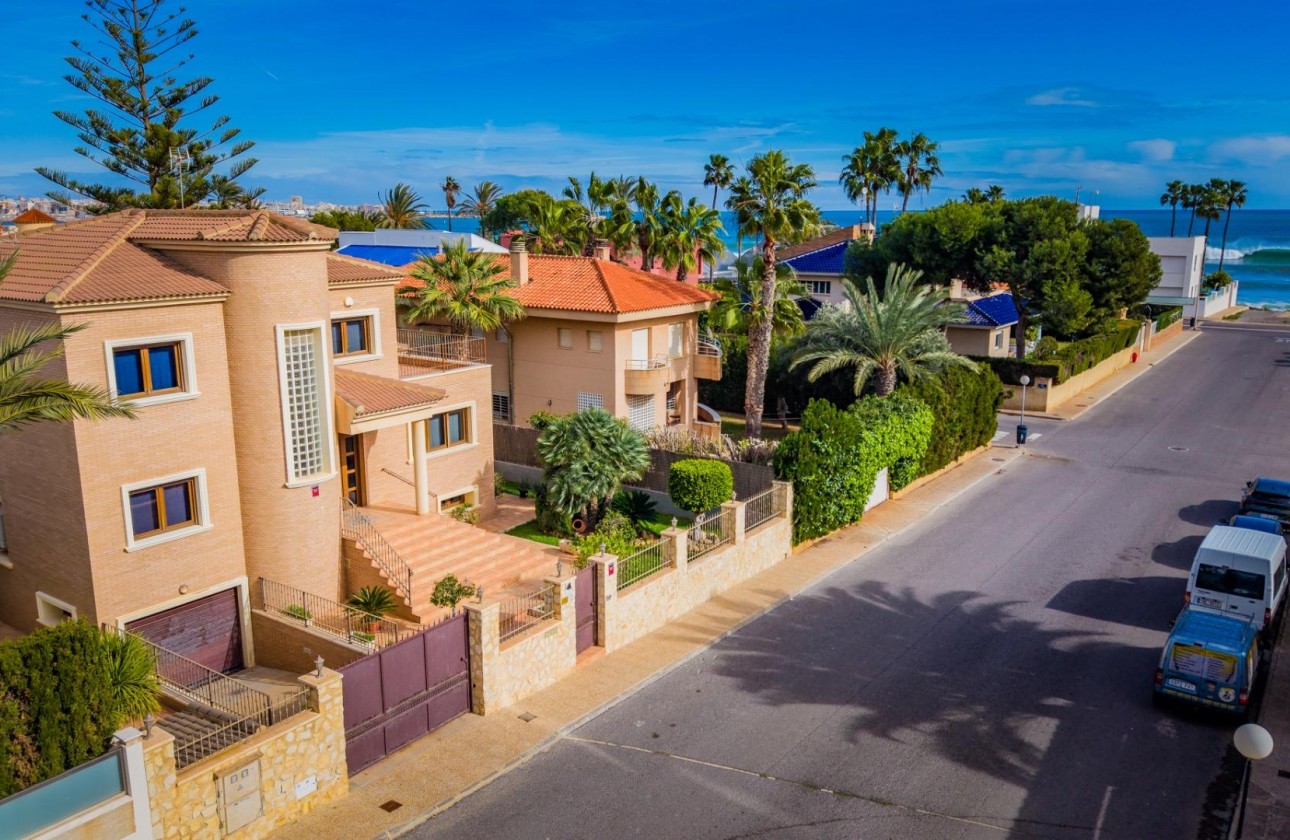 Resale - House - Torrevieja - La Veleta