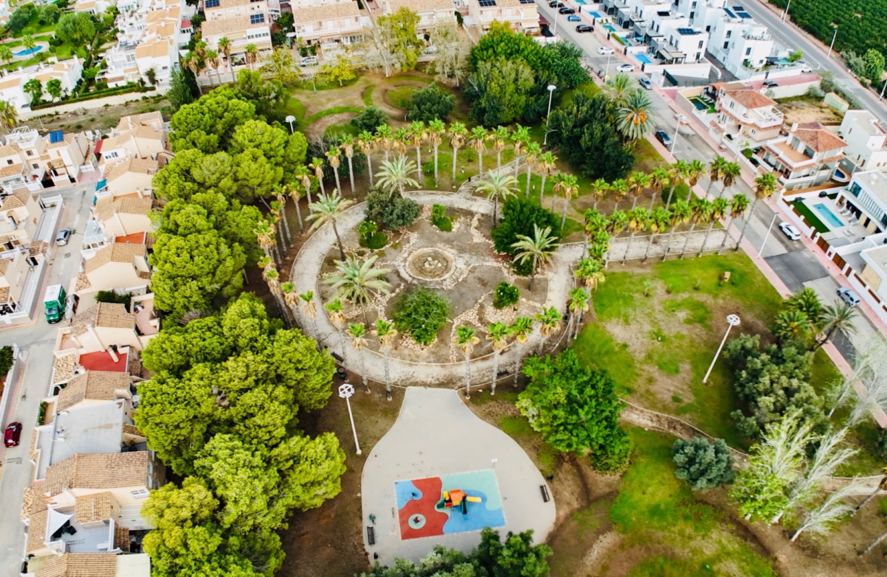 Resale - House - Torrevieja - Los Altos