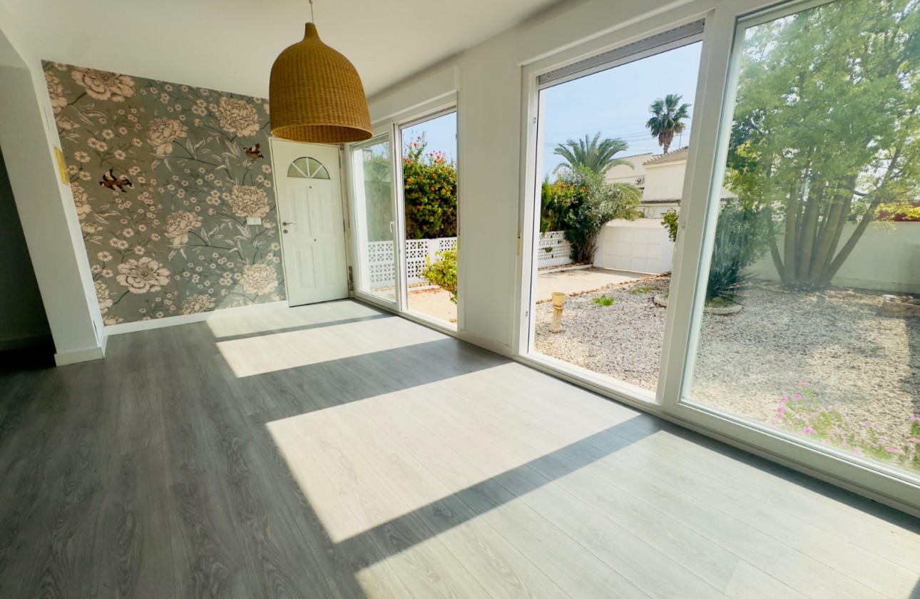 Resale - House - Torrevieja - Nueva Torrevieja - Aguas Nuevas