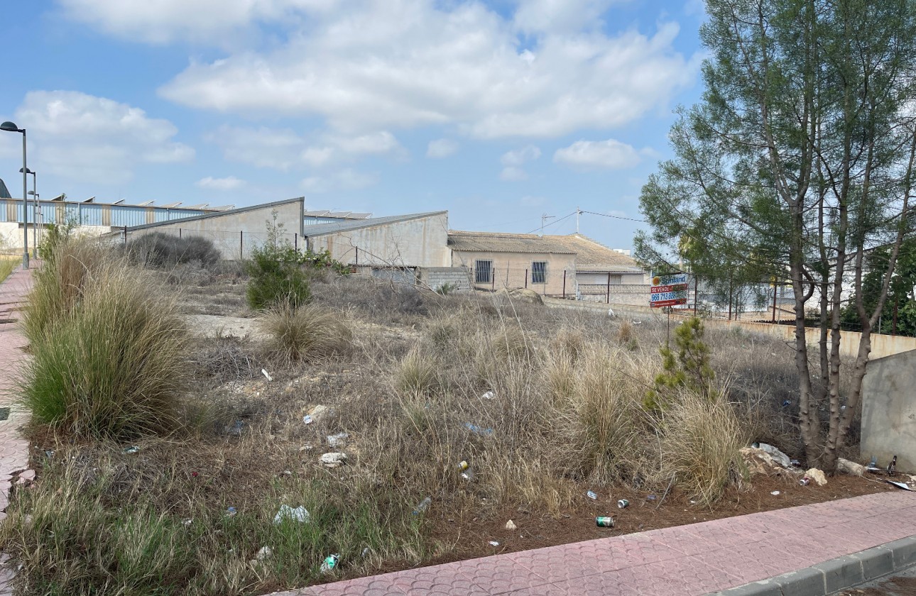 Resale - Plot / Land - Ciudad Quesada - Benimar