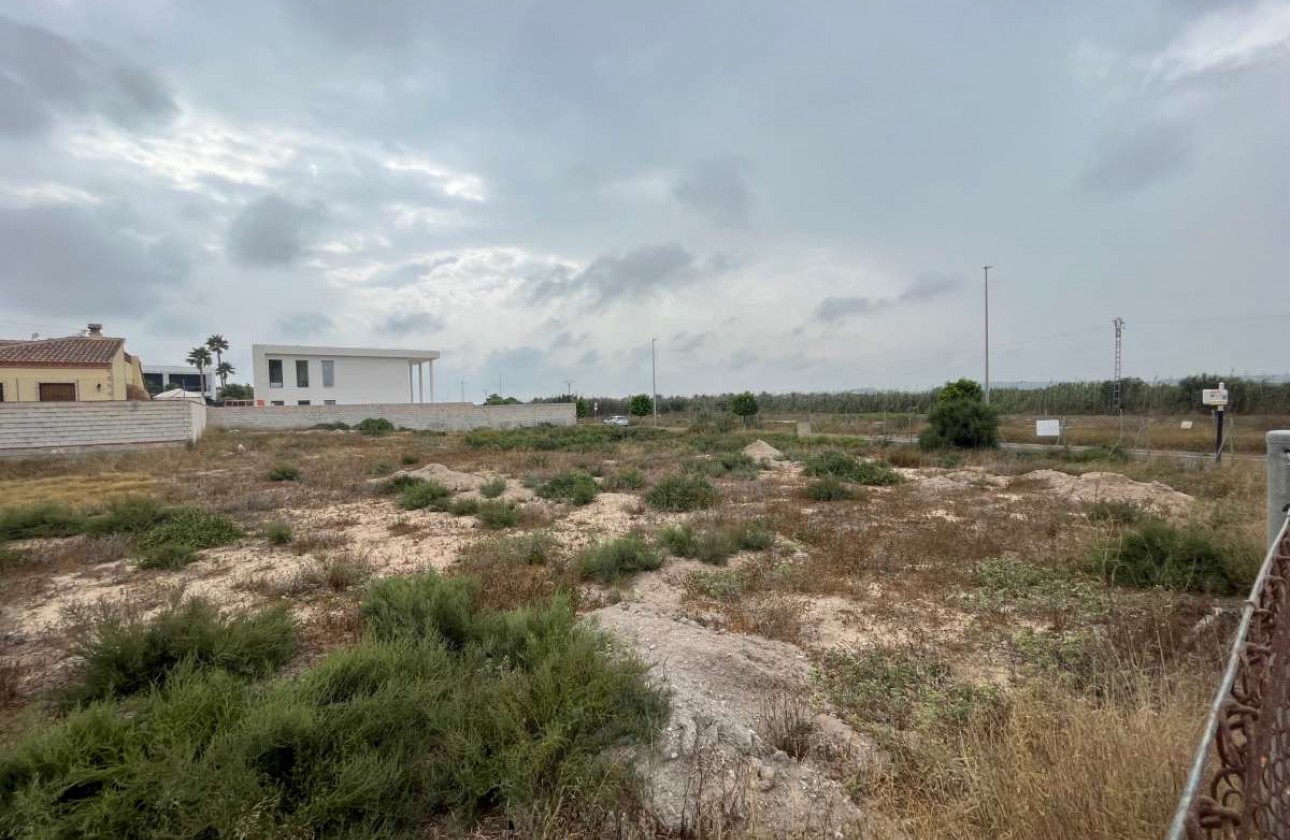 Resale - Plot / Land - La Marina - San Fulgencio