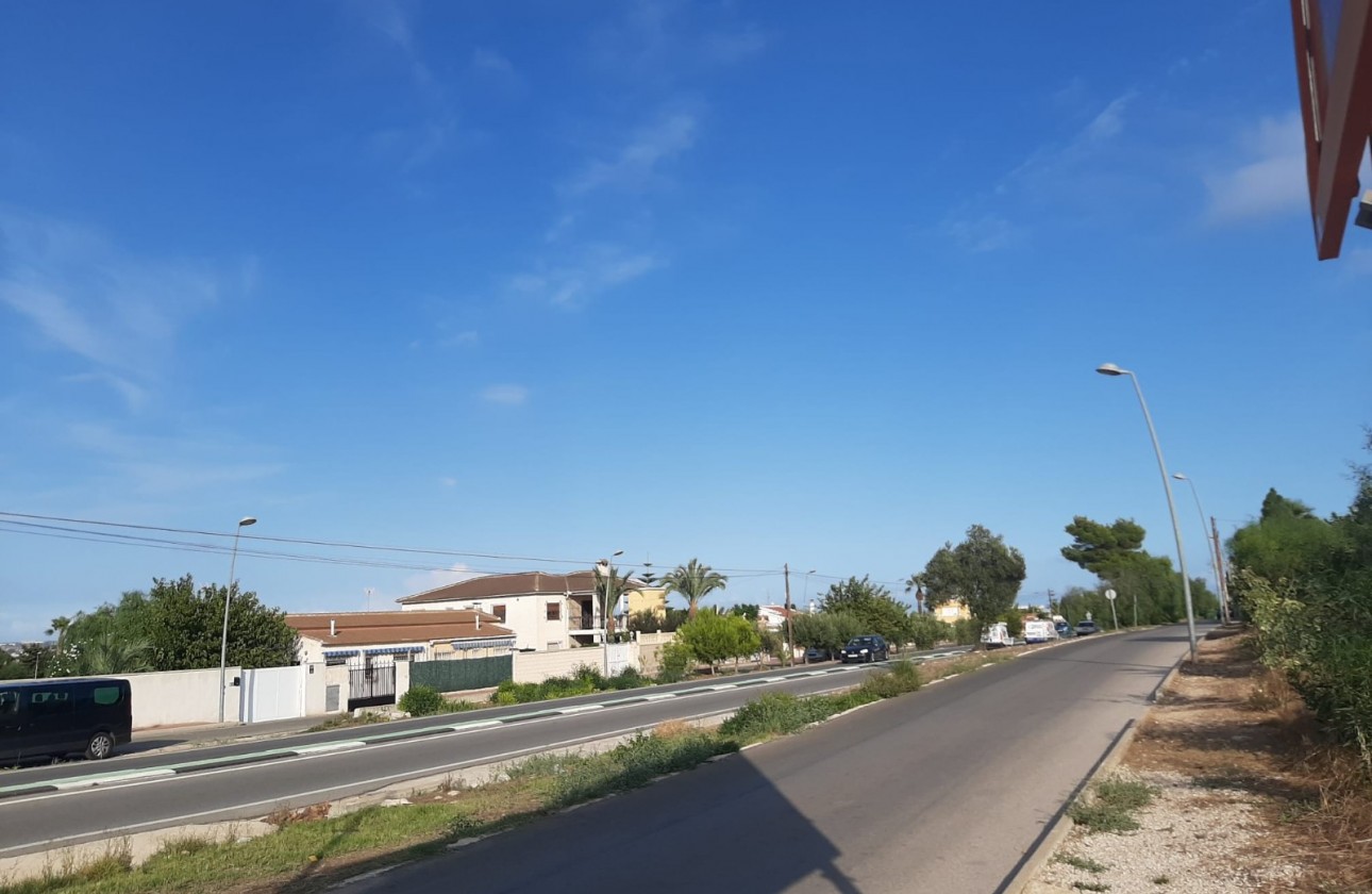 Resale - Plot / Land - Torrevieja - Los Balcones - Los Altos del Edén