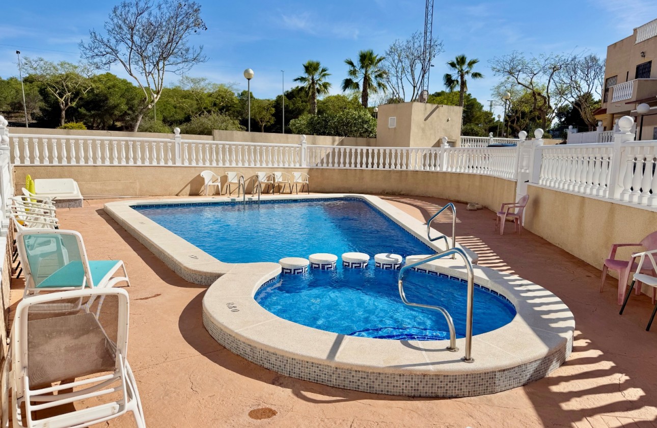 Resale - Semi Detached Villa - Guardamar del Segura