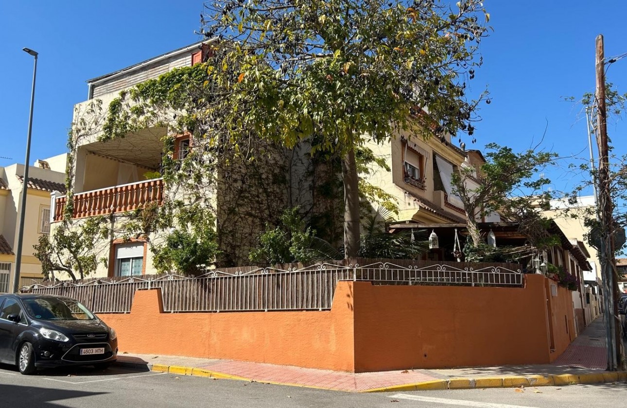 Resale - Semi Detached Villa - Los Montesinos