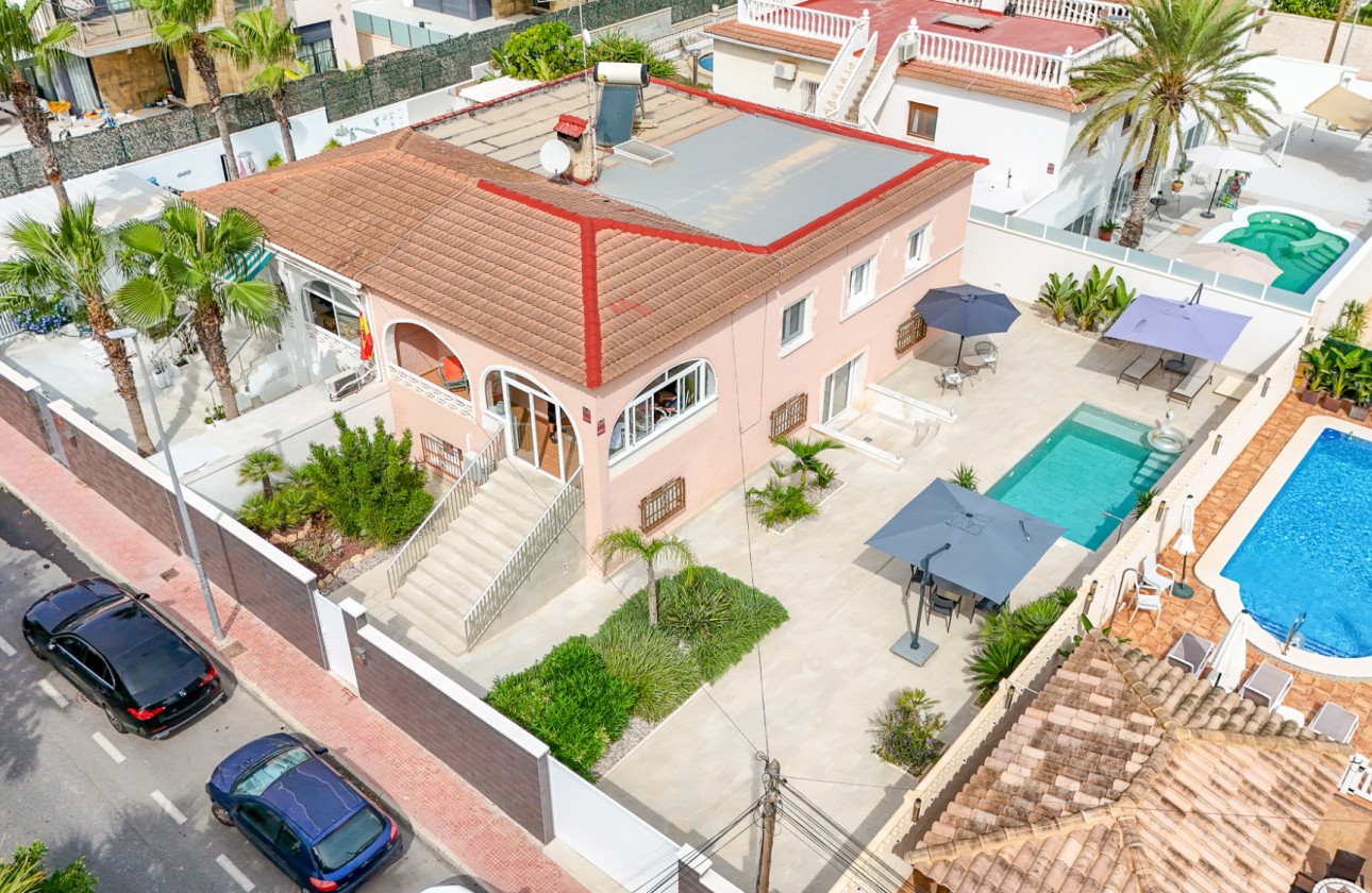 Resale - Semi Detached Villa - Orihuela Costa - Punta Prima