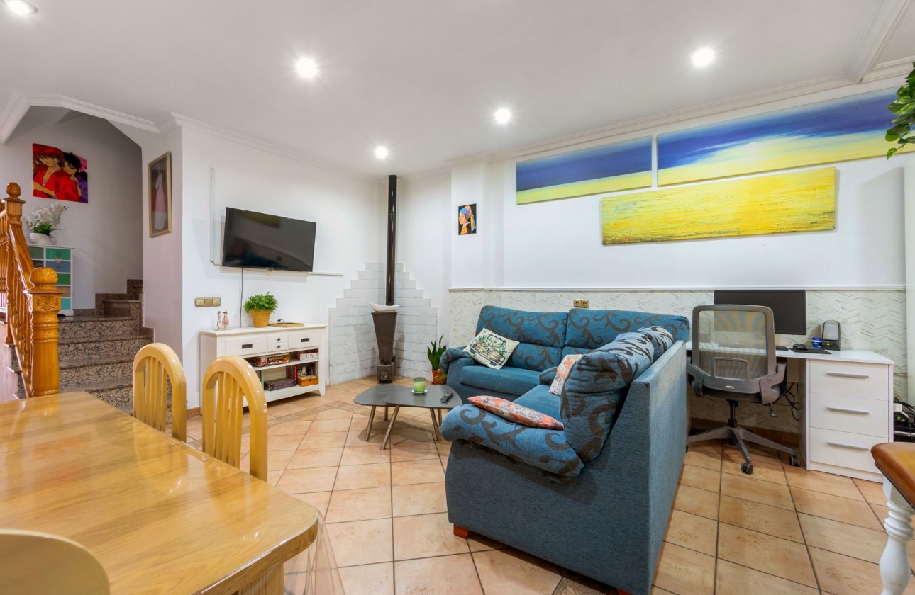 Resale - Townhouse - Ciudad Quesada