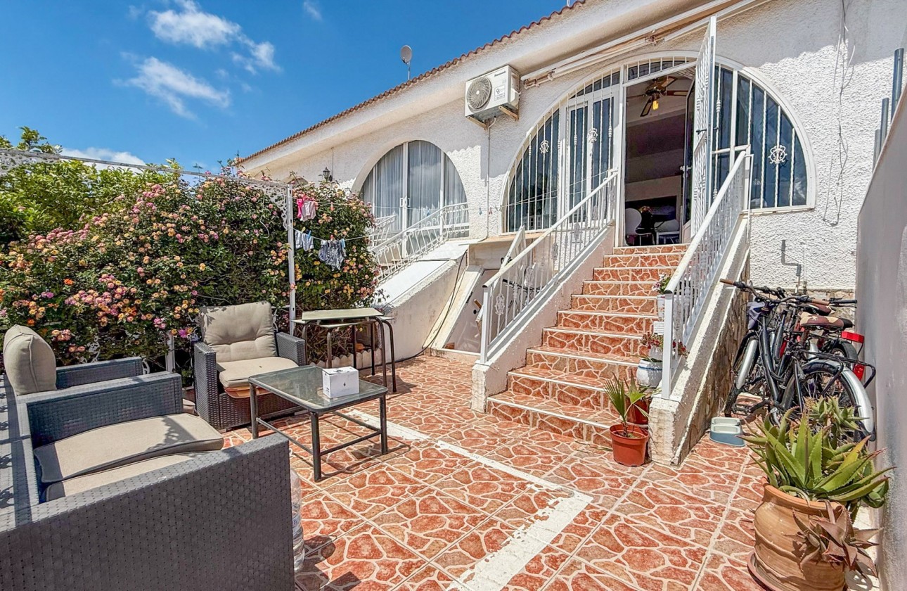 Resale - Townhouse - Ciudad Quesada