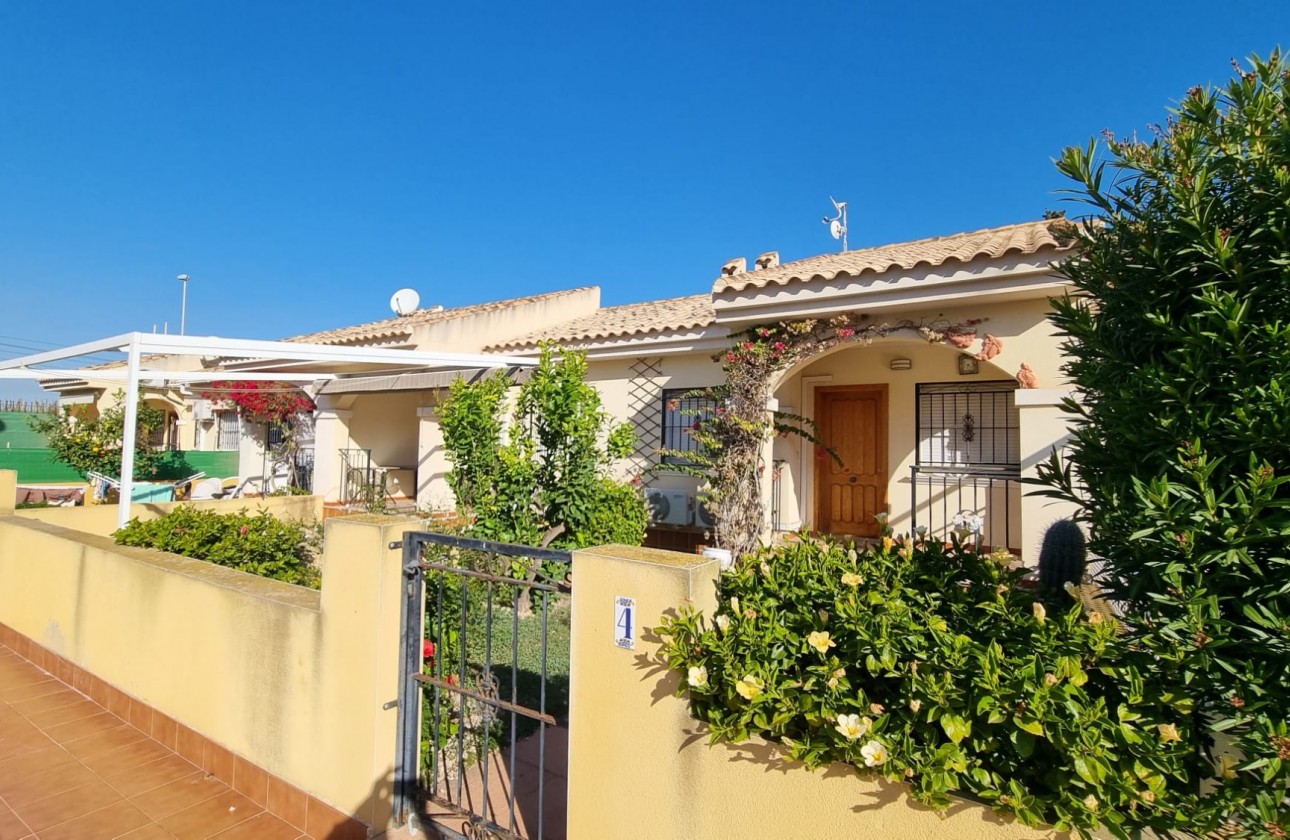 Resale - Townhouse - La Marina - Lomas de Polo-Pinomar