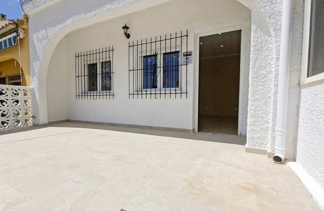 Resale - Townhouse - La Marina