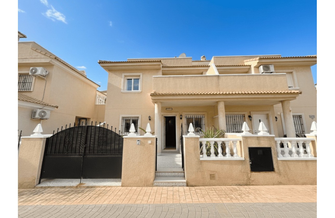 Resale - Townhouse - Orihuela Costa - La Zenia
