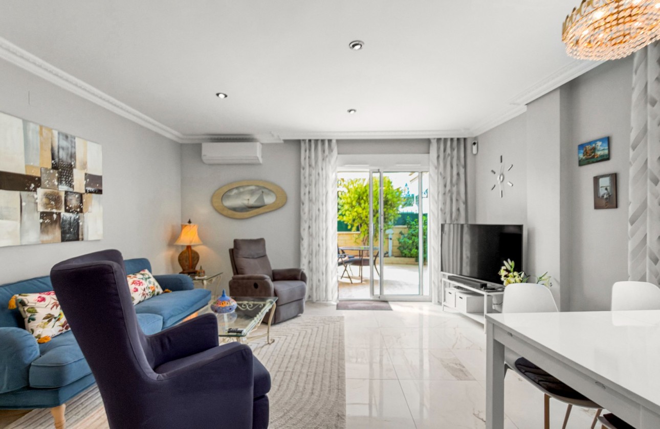 Resale - Townhouse - Orihuela Costa - Punta Prima