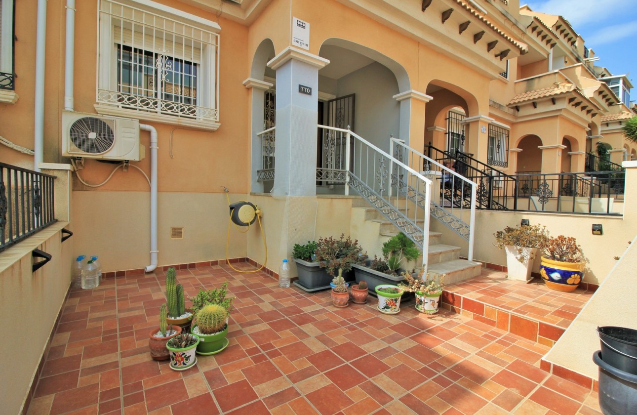 Resale - Townhouse - Orihuela Costa - Villamartín