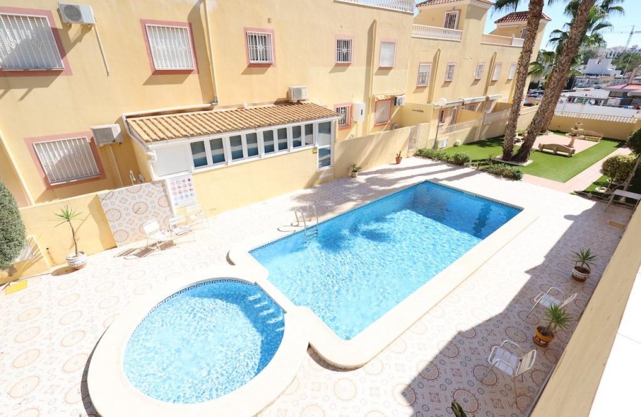 Resale - Townhouse - Orihuela Costa - Villamartín