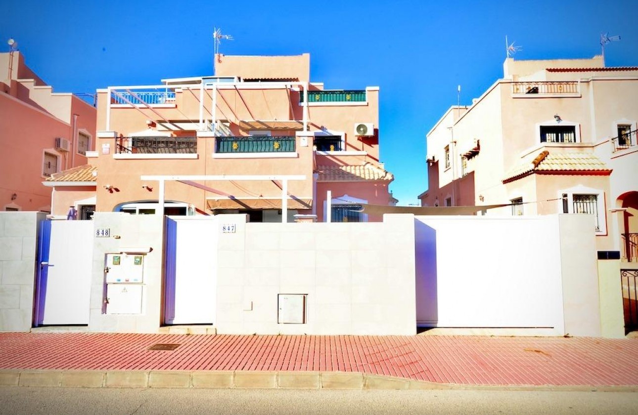 Resale - Townhouse - Orihuela Costa - Villamartín