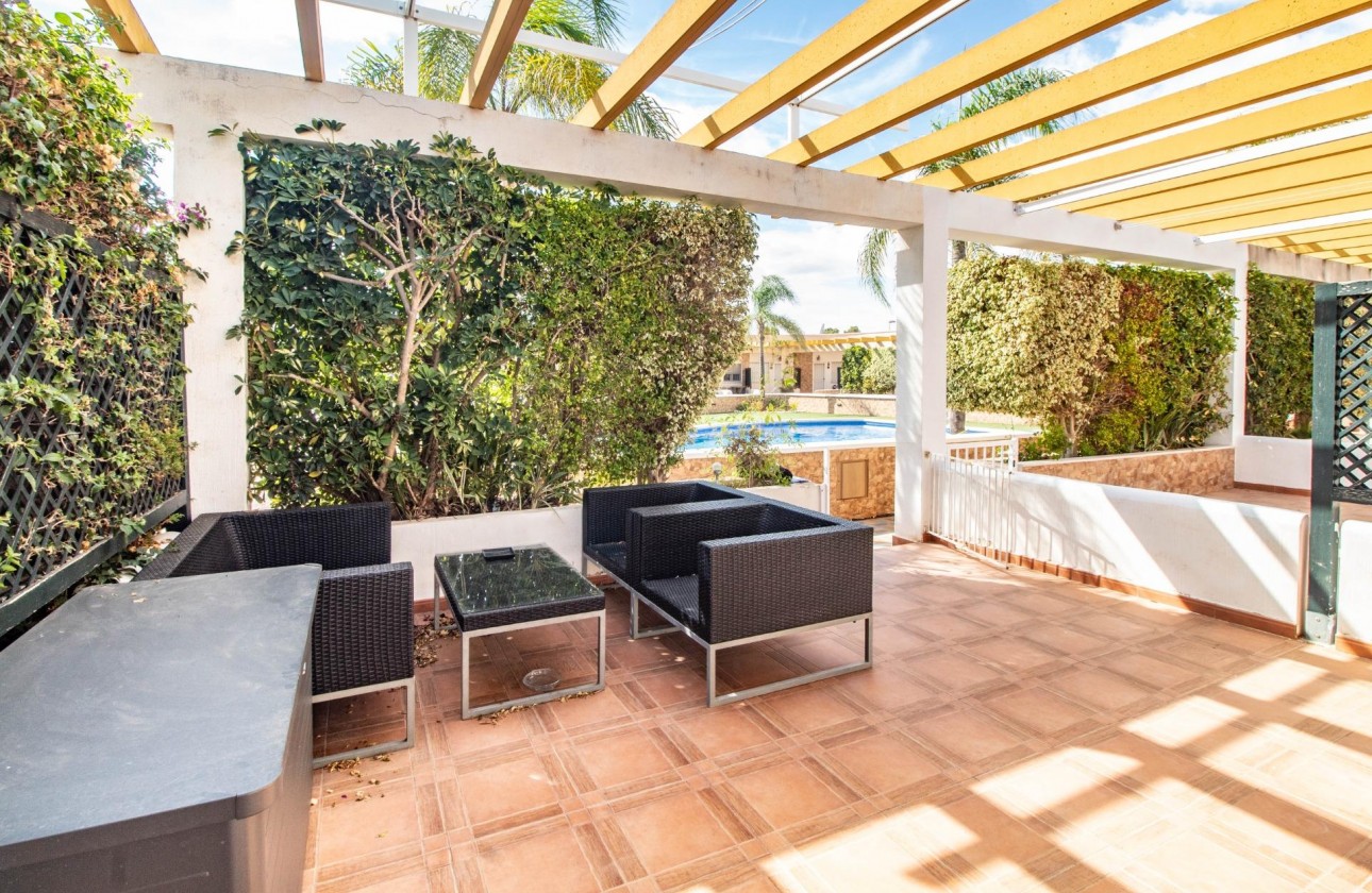 Resale - Townhouse - Pilar de la Horadada - Mil Palmeras