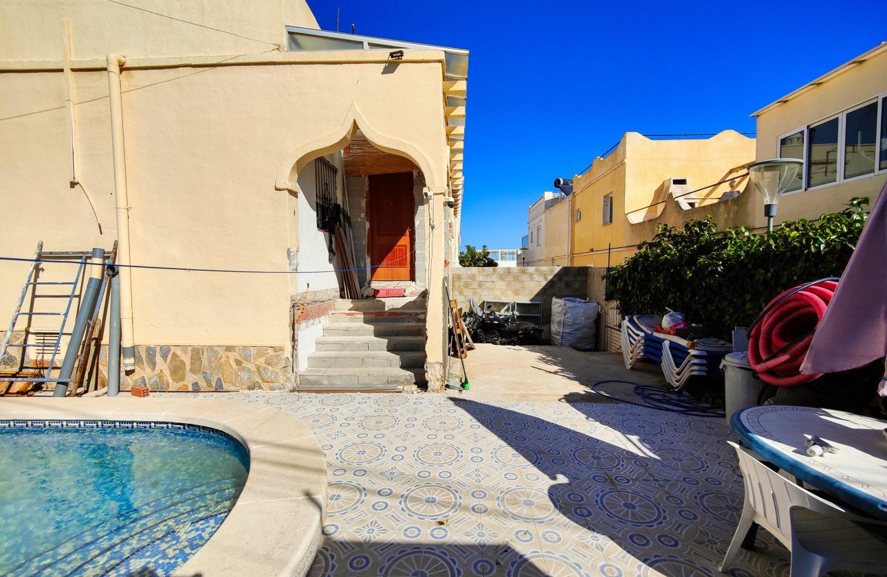 Resale - Townhouse - San Miguel de Salinas