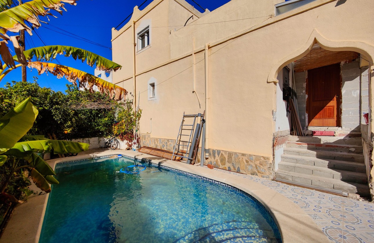 Resale - Townhouse - San Miguel de Salinas