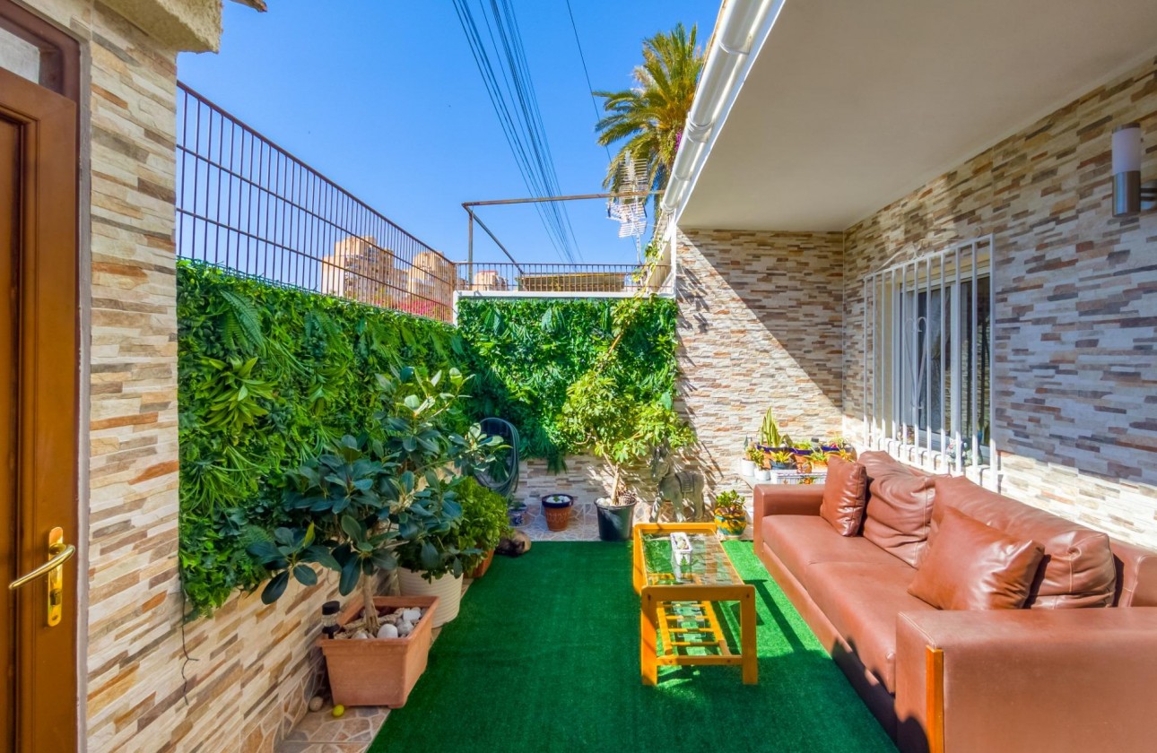 Resale - Townhouse - Torrevieja - Nueva Torrevieja - Aguas Nuevas