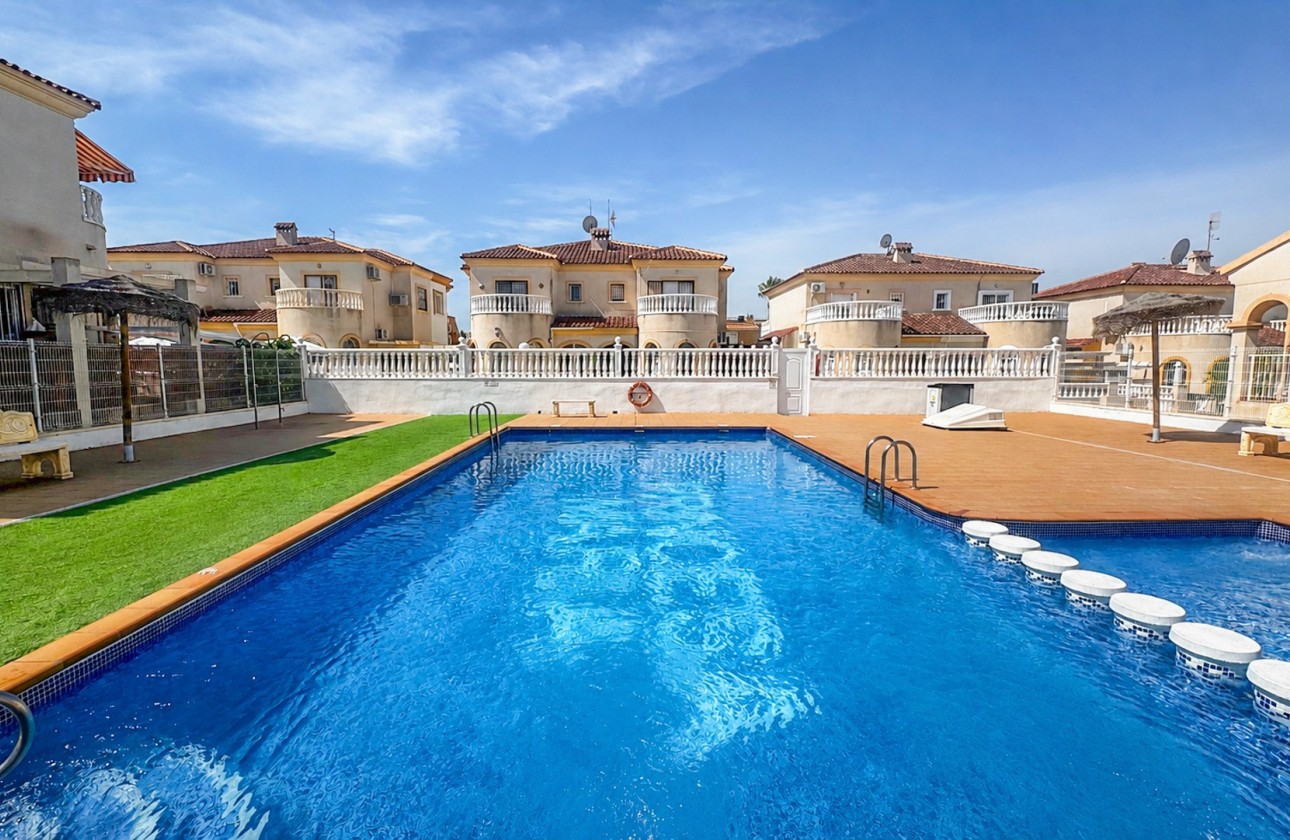Resale - Townhouse - Torrevieja - Nueva Torrevieja - Aguas Nuevas