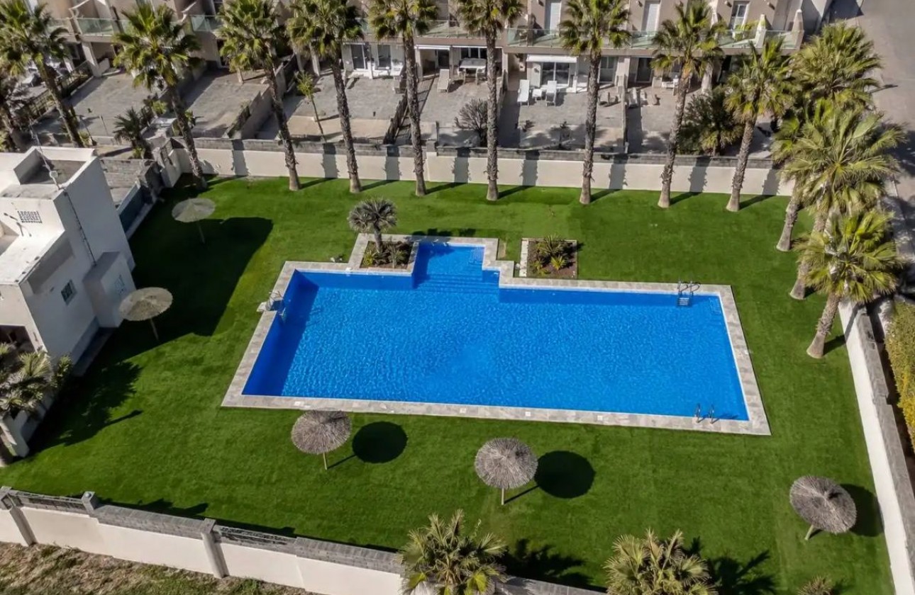 Resale - Townhouse - Torrevieja - Nueva Torrevieja - Aguas Nuevas