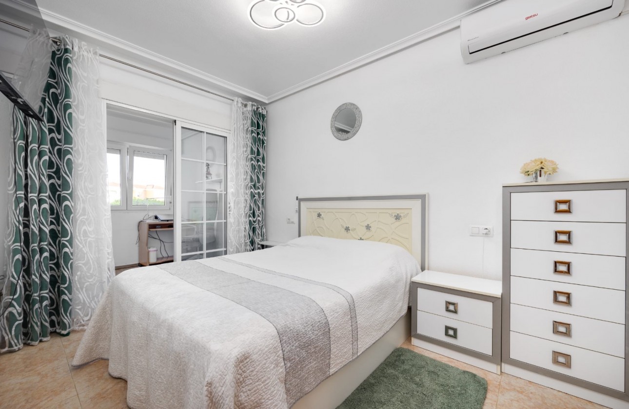 Resale - Townhouse - Torrevieja