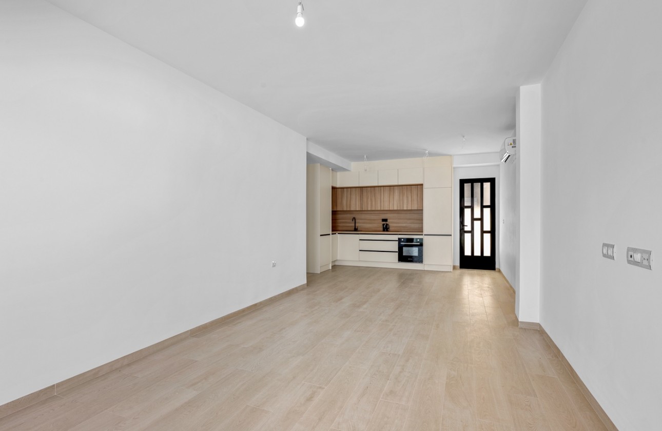 Reventa - Apartamento - San Miguel de Salinas