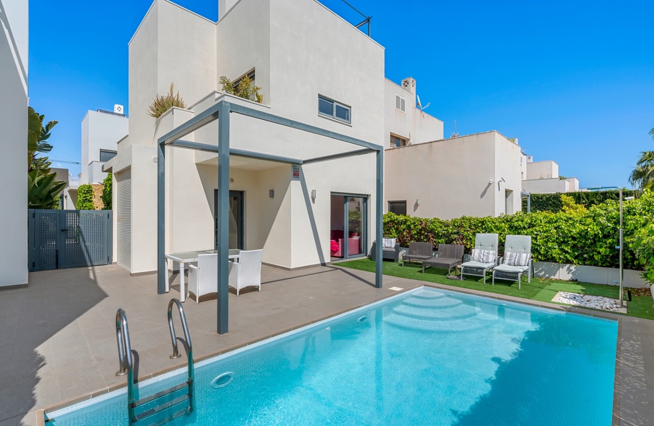 Reventa - Chalet Independiente - Ciudad Quesada