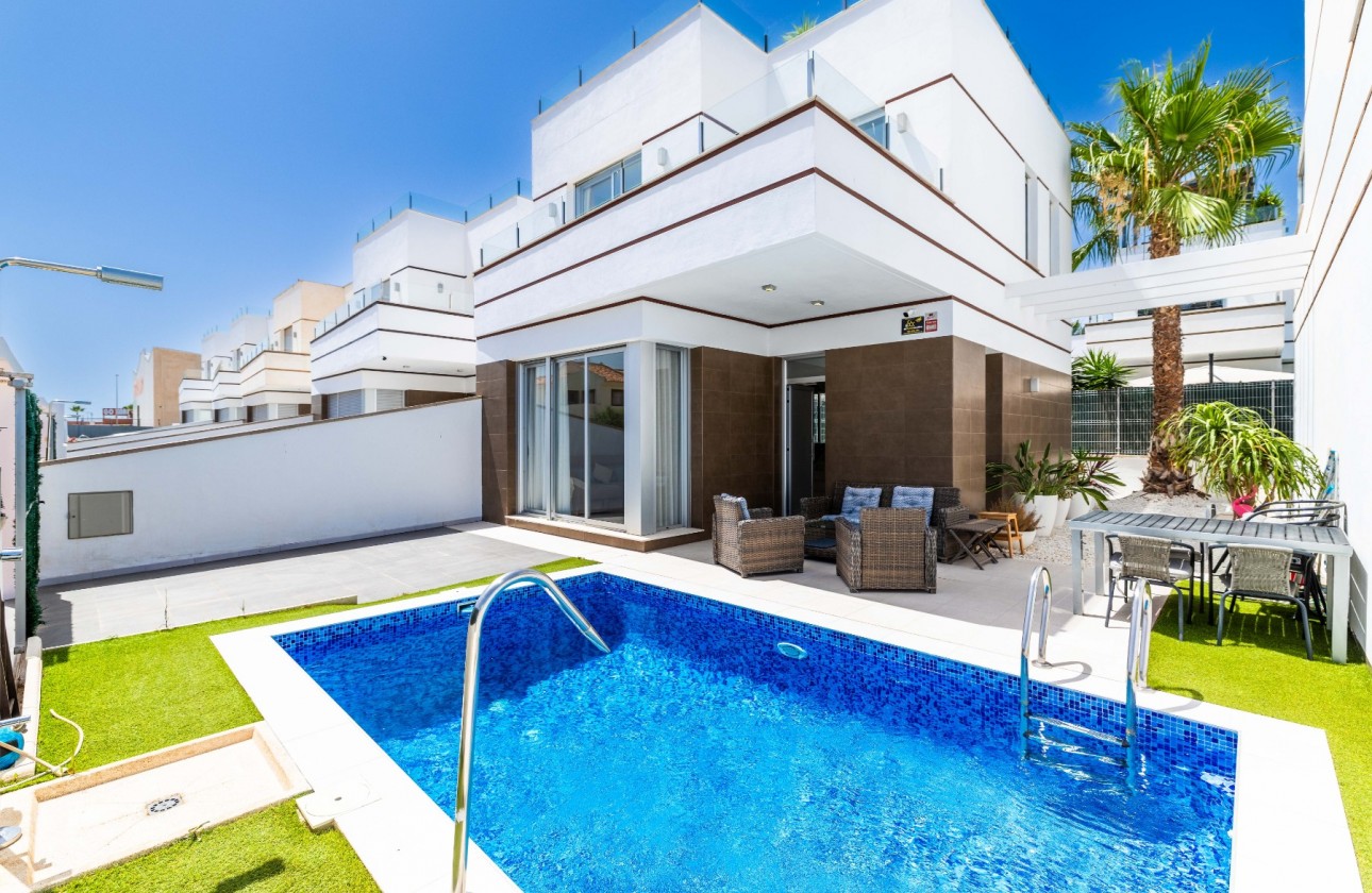 Reventa - Chalet Independiente - Ciudad Quesada
