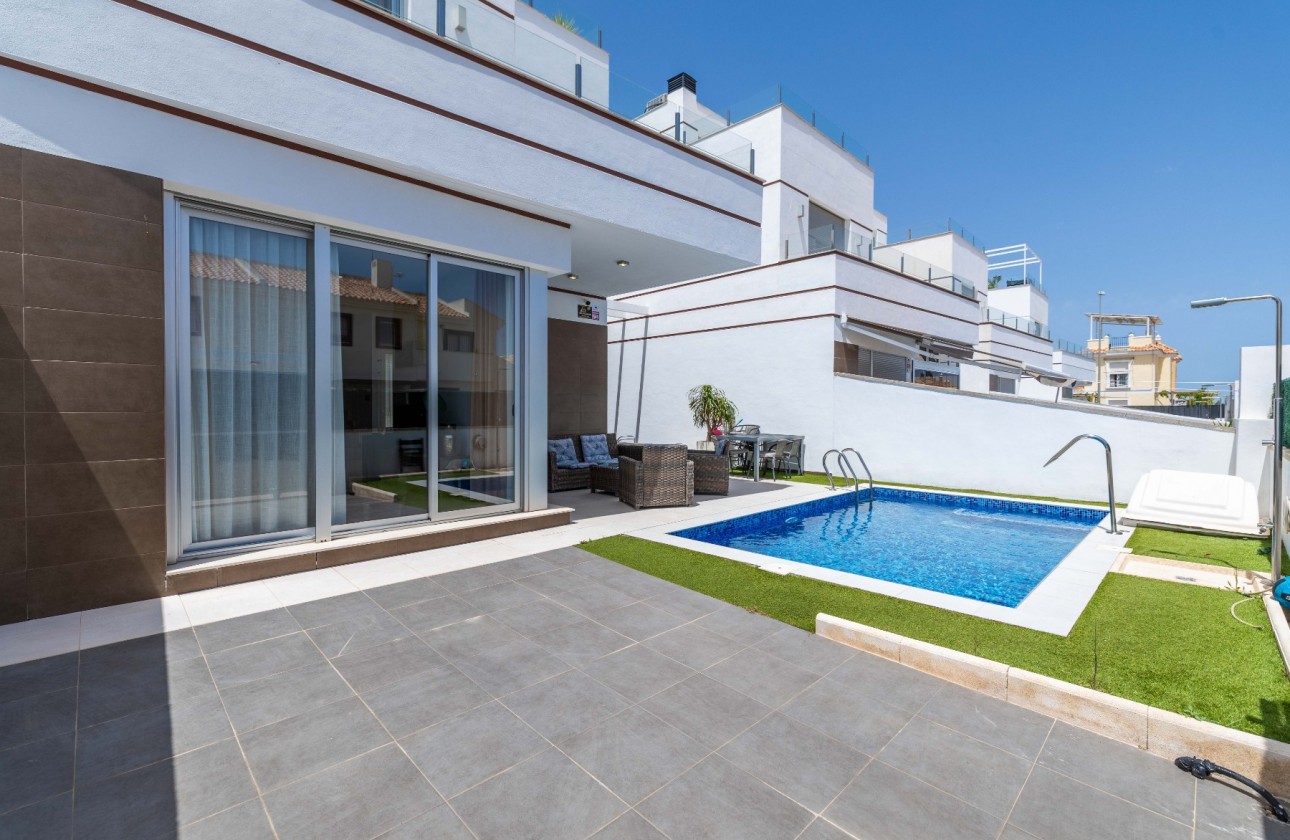 Reventa - Chalet Independiente - Ciudad Quesada