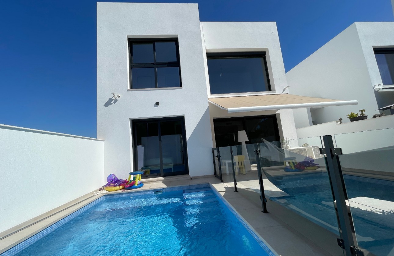 Reventa - Chalet Independiente - Formentera del Segura