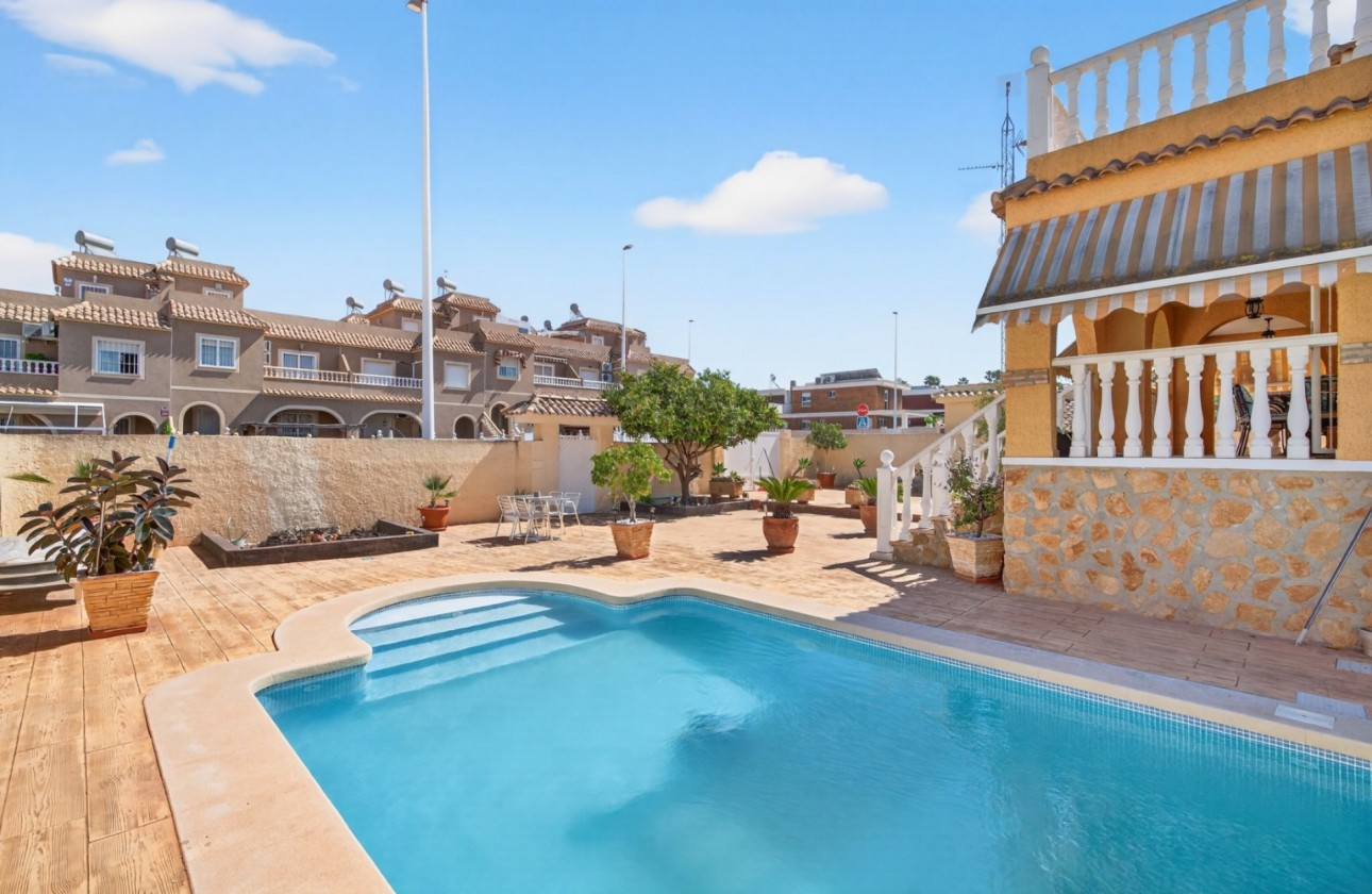 Reventa - Chalet Independiente - Gran Alacant