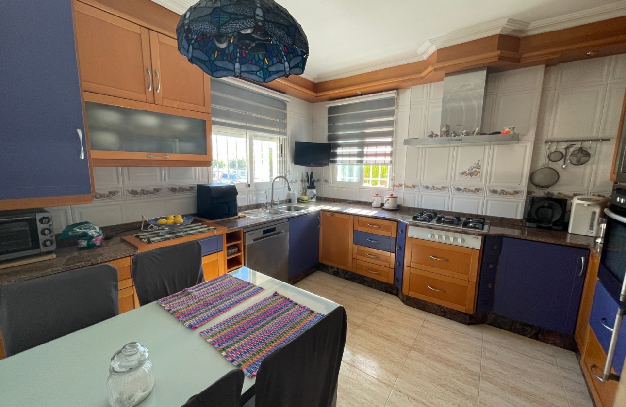 Reventa - Chalet Independiente - Guardamar del Segura