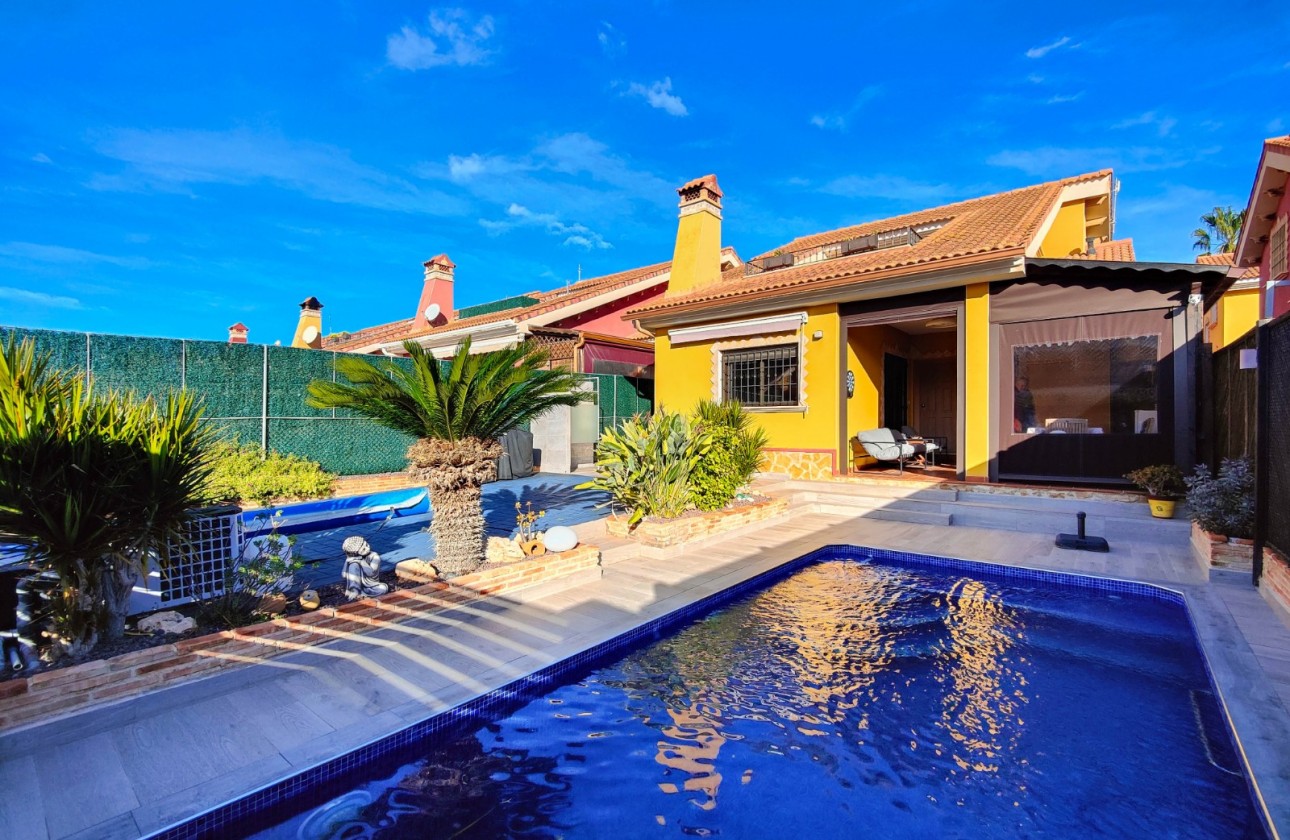 Reventa - Chalet Independiente - Guardamar del Segura