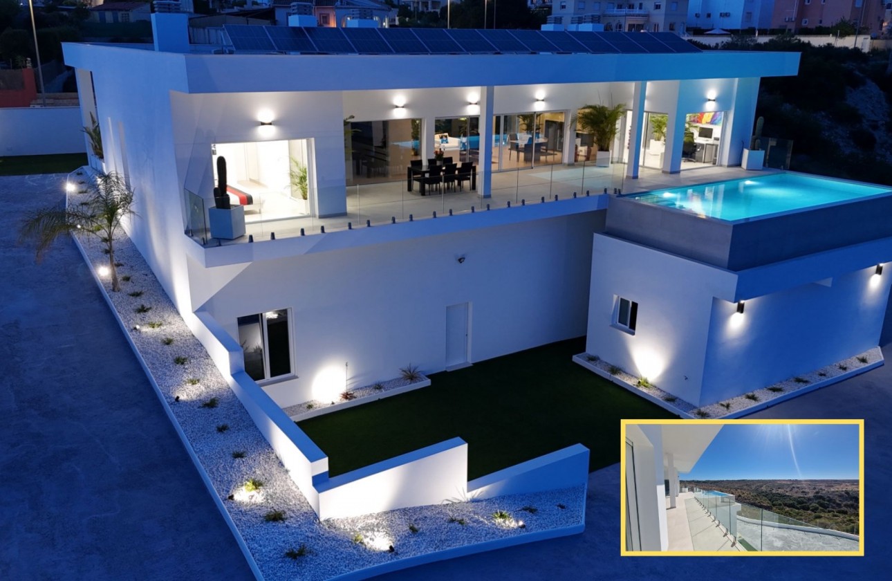 Reventa - Chalet Independiente - La Marina