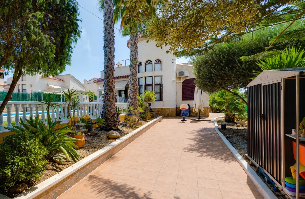 Reventa - Chalet Independiente - La Marina