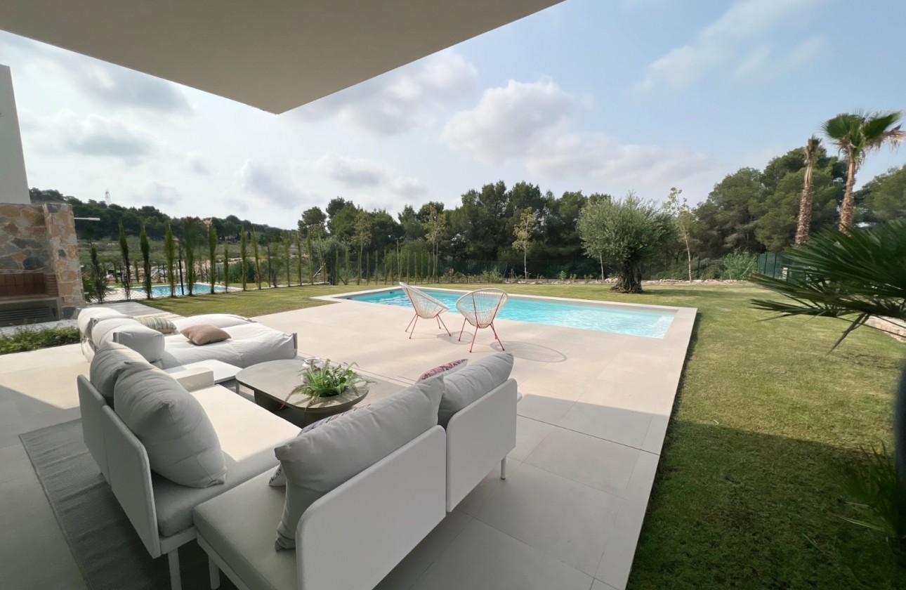 Reventa - Chalet Independiente - Las Colinas Golf