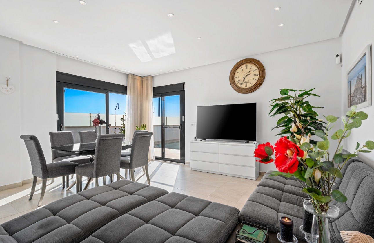 Reventa - Chalet Independiente - Los Alcazares