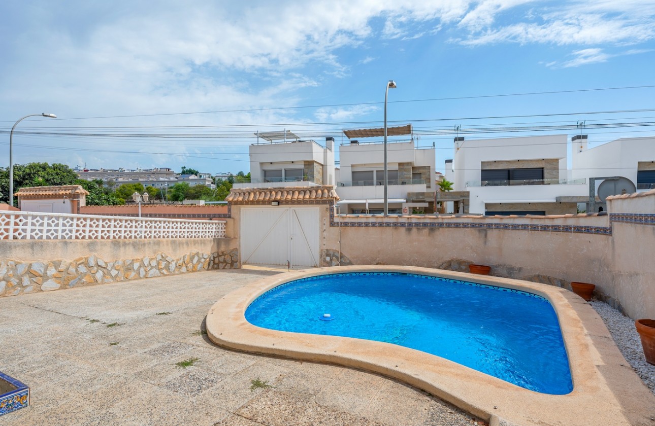 Reventa - Chalet Independiente - Orihuela Costa - El Galan