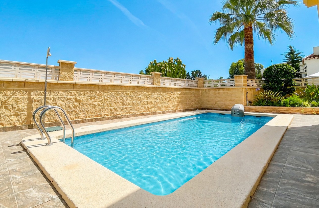 Reventa - Chalet Independiente - Orihuela Costa - La Zenia