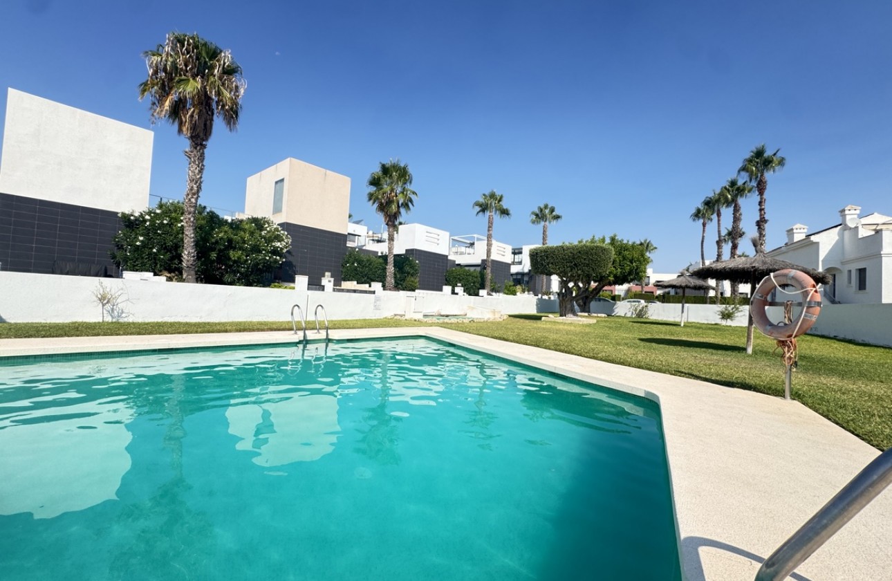 Reventa - Chalet Independiente - Orihuela Costa - Villamartín