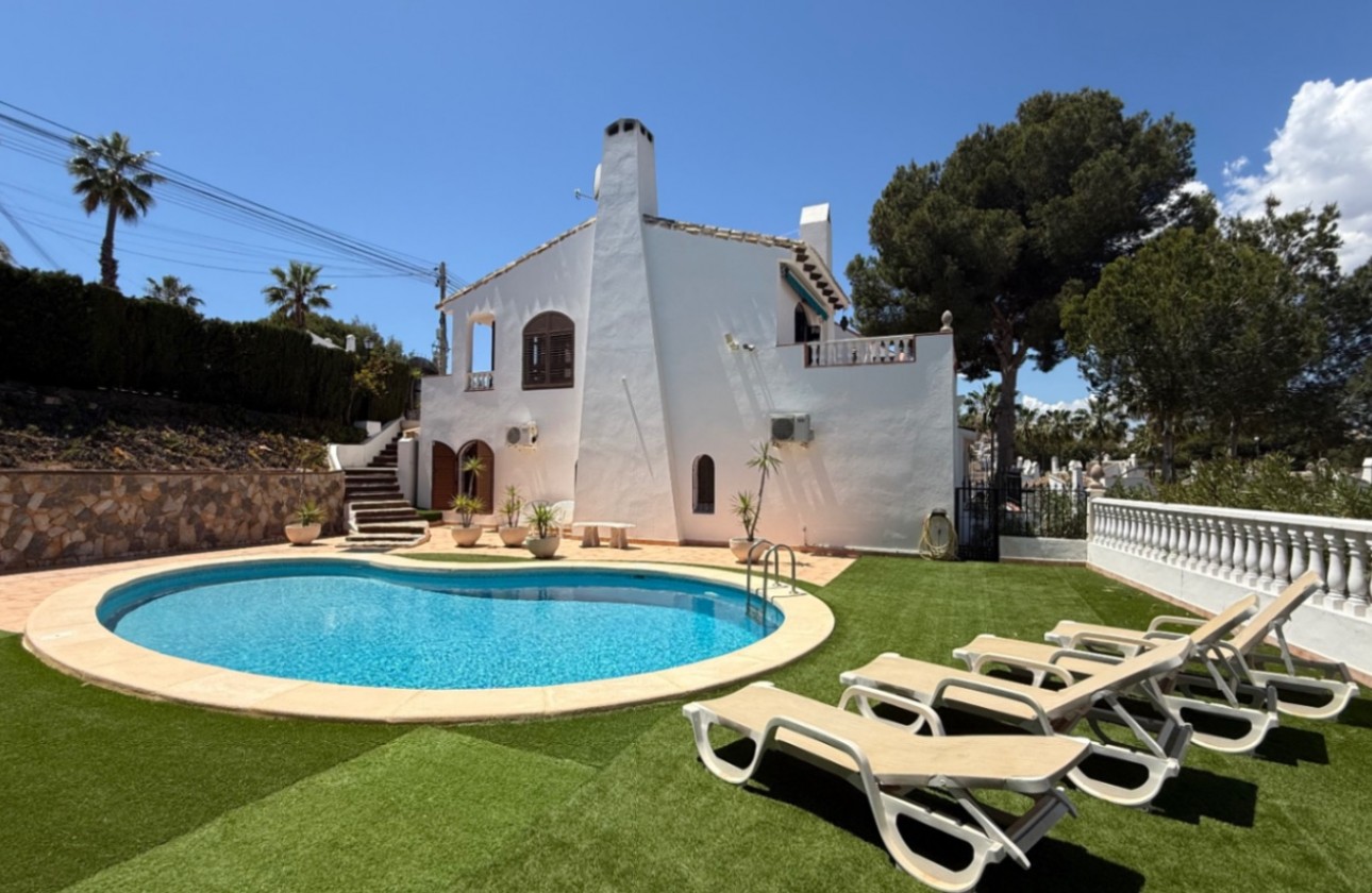 Reventa - Chalet Independiente - Orihuela