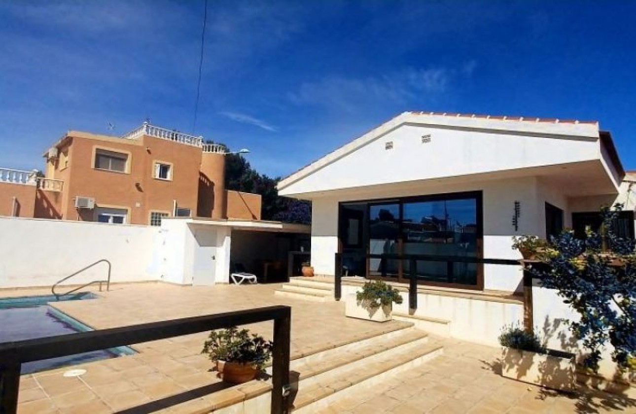 Reventa - Chalet Independiente - Pilar de la Horadada