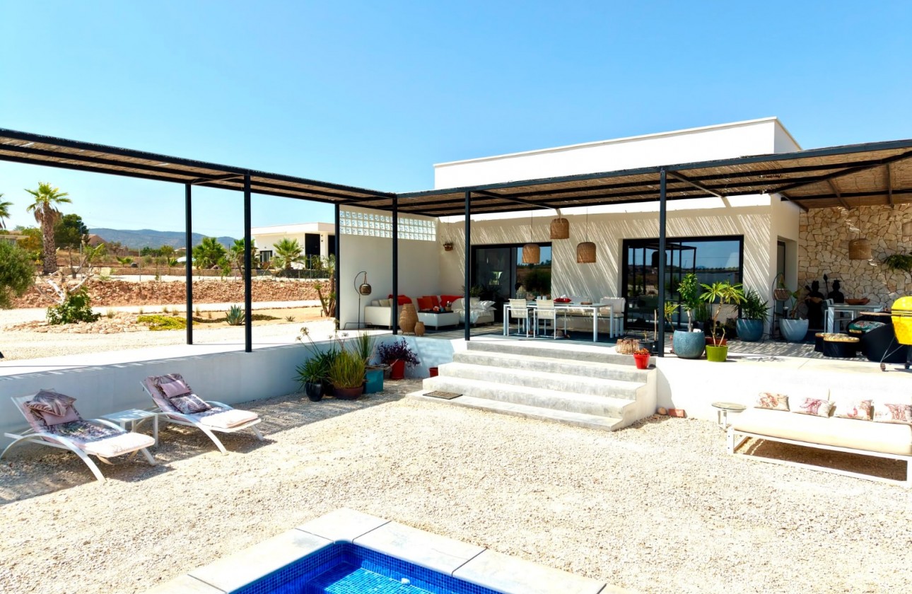 Reventa - Chalet Independiente - Pinoso